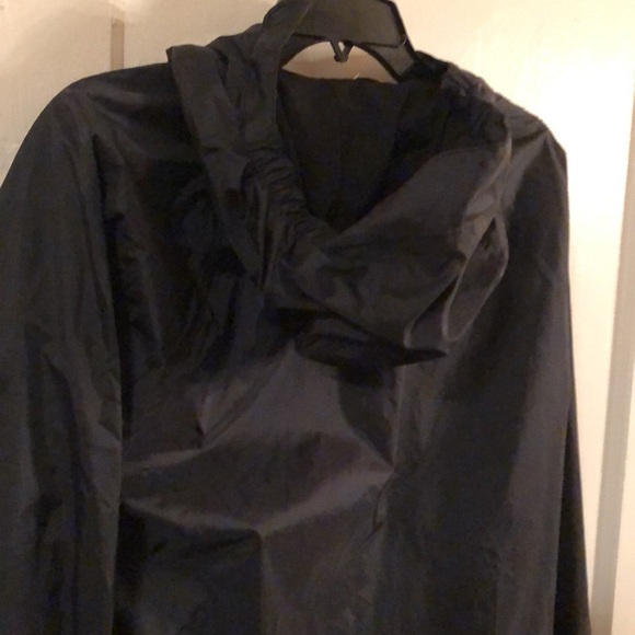 LL Bean Men’s Full Zip Hooded Nylon Jacket Size Medium Reg Black - Picture 4 of 5